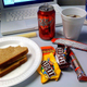 Illustration for article titled Why You Need To Avoid Those All-Too-Frequent Sad Desk Lunches